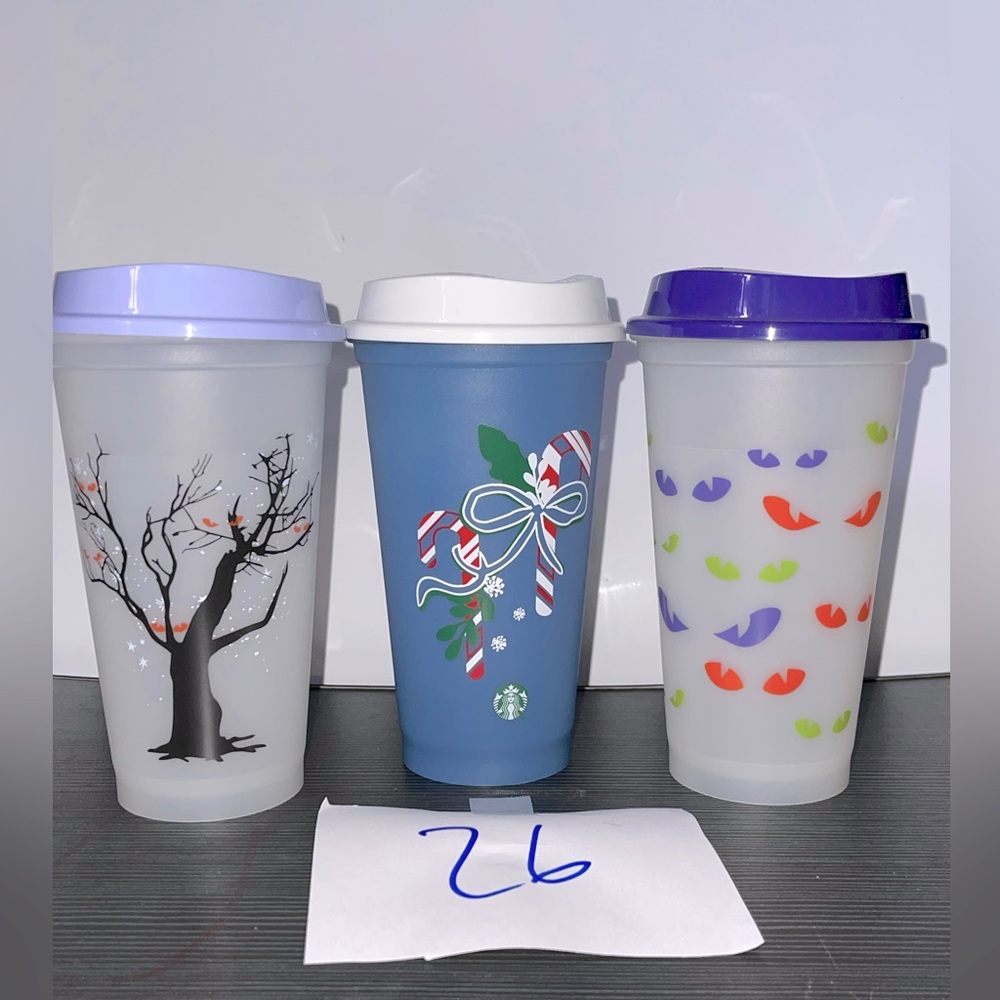 New!!! Starbucks reusable hot cups, size grande. The holiday package.